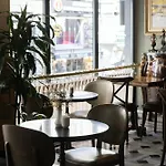 Marius Hotel